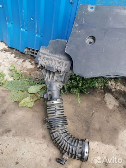 Корпус воздушного фильтра Infiniti fx50s s51 2009