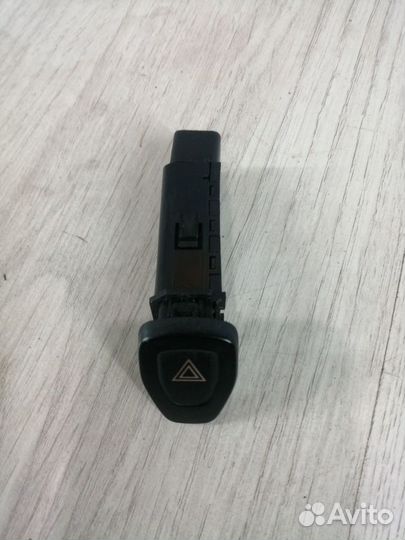 Кнопка аварийной сигнализации Geely emgrand EC7