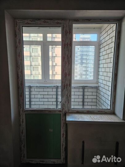 Балконная дверь с окном новая