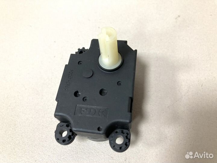 Моторчик заслонки отопителя Mitsubishi 7820A080