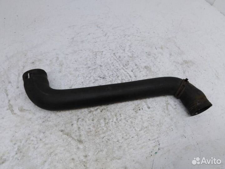 Патрубок системы охлаждения