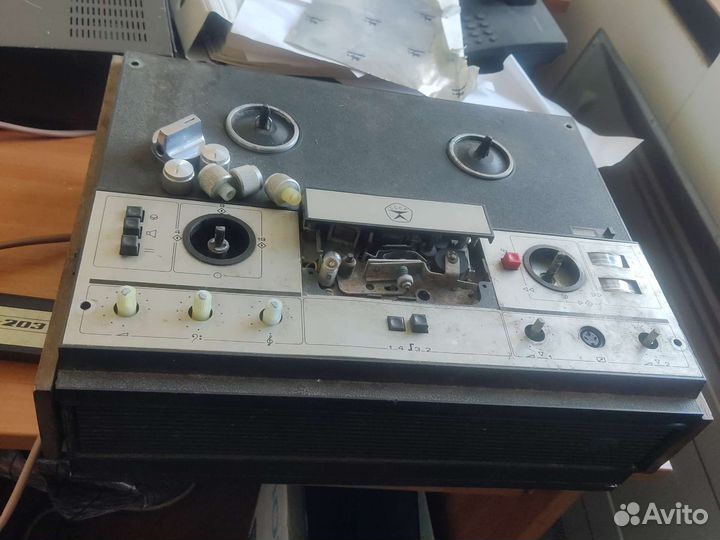 Катушечный магнитофон