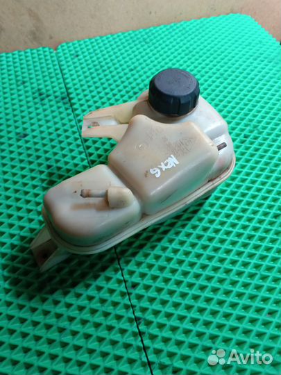 Расширительный бачок Daewoo Nexia N100