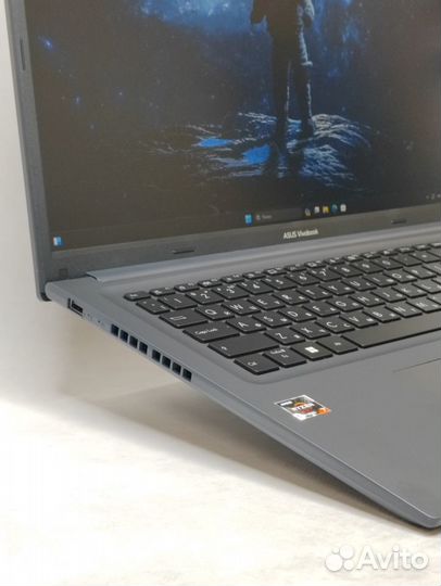 Новый ультрабук Asus VivoBook 17