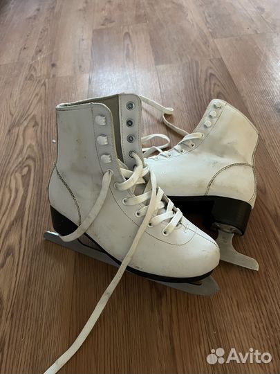 Коньки фигурные 35 размер