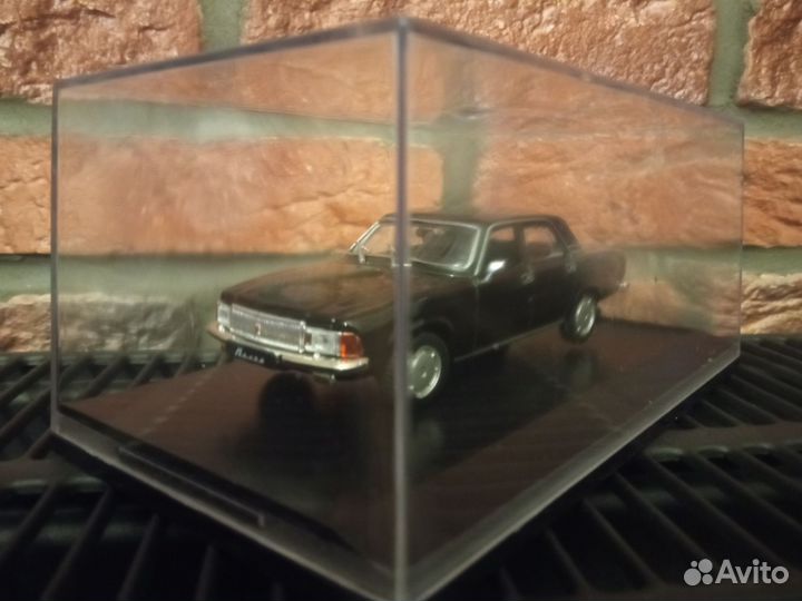 Модель автомобиля газ-3102 Волга 1/43