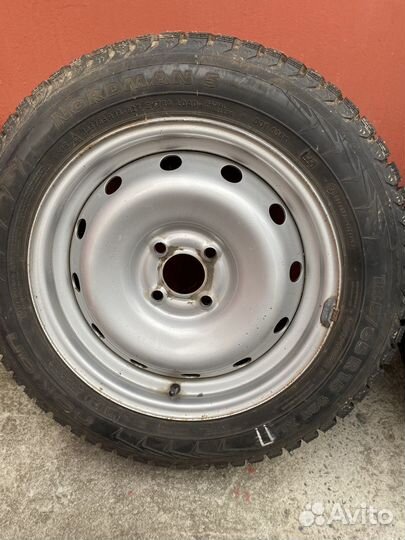 Колеса в сборе r15 зимние 4 100
