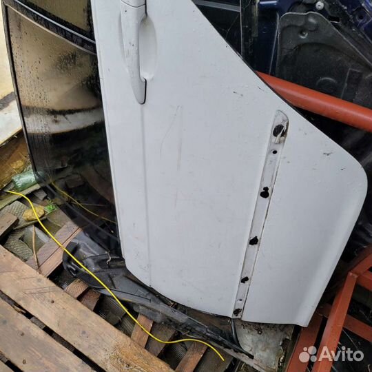 Задняя левая дверь на бмв е46