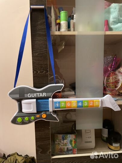 Гитара музыкальная