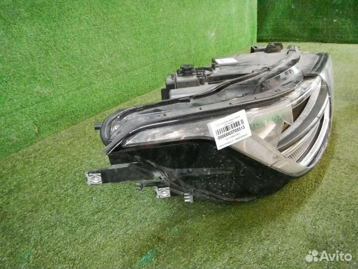 Фара правая Volkswagen Tiguan