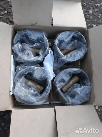 Поршни комплект