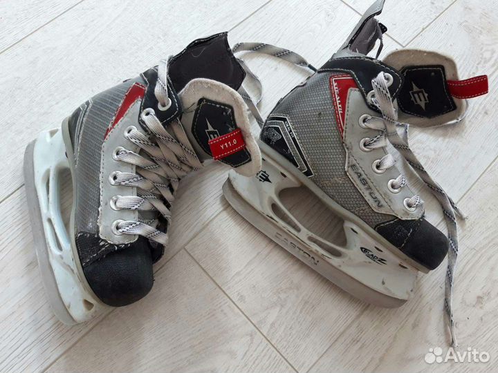 Хоккейные коньки