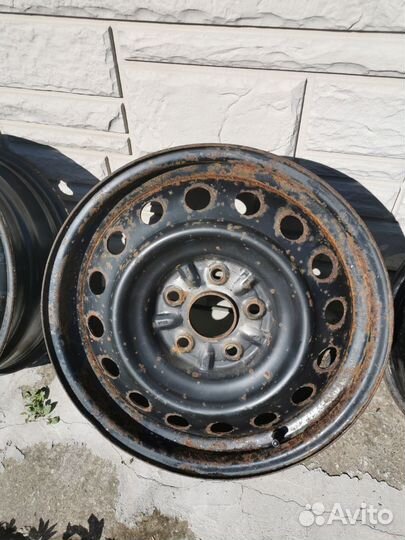 Комплект стальных дисков R16 Toyota