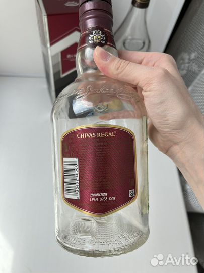 Бутылка от виски 0,7 с коробкой и коньяка 0,5