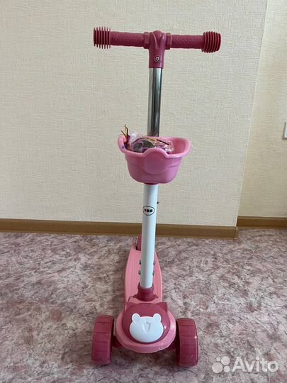 Самокат детский со светящимися колесами