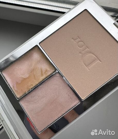 Dior палетка пудра хайлайтер блеск 002