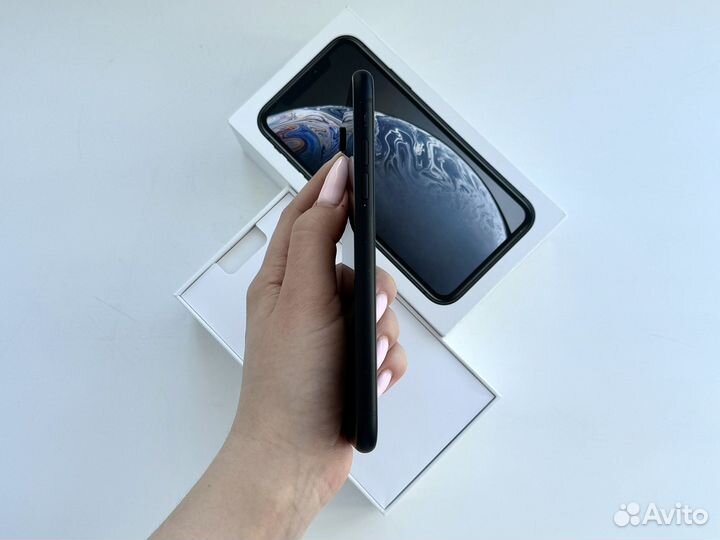 iPhone Xr, 64 ГБ