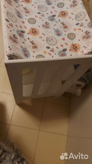 Пеленальный столик с матрасом