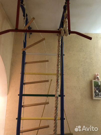 Шведская стенка с турником бу