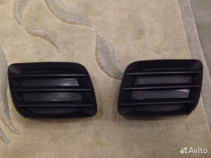 Заглушка бампера под птф Pontiac Vibe ll