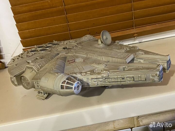 Модель Сокол Тысячелетия Millennium Falcon Revell