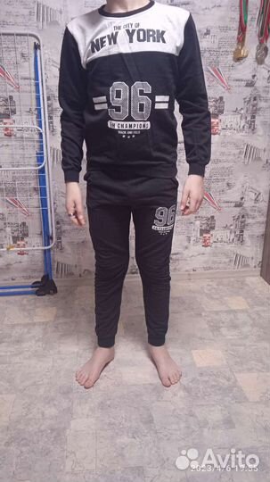 Спортивный костюм для мальчика 146