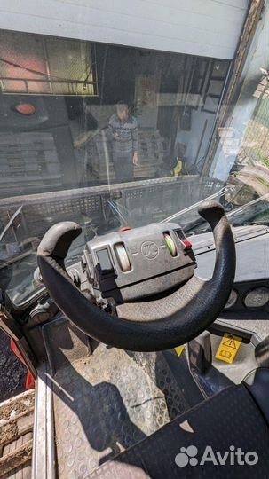 Снегоуплотнительная машина Pisten Bully 200