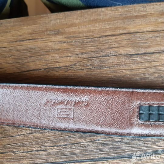 Мужской кожаный ремень