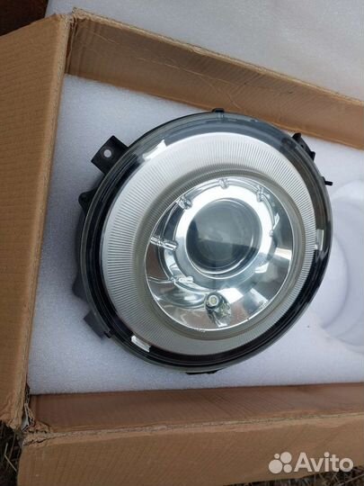 Фара Mercedes Benz G W463 2007-16 ксенон