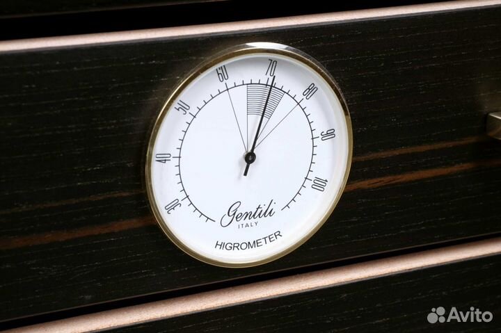 Хьюмидор-шкаф Gentili на 150 сигар 