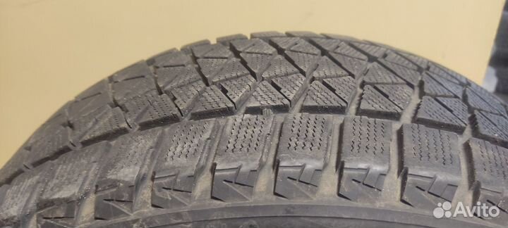 Bridgestone Blizzak DM-V2 255/50 R20 109T