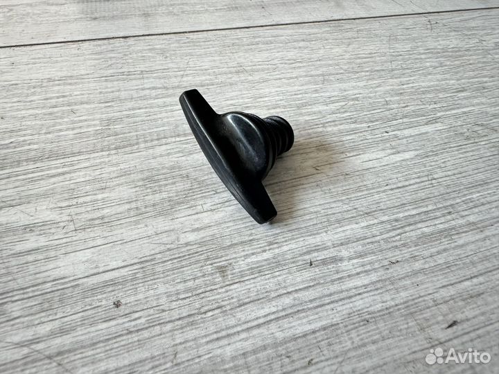 Винт Ящика Инструментов BMW E39 E46 E38 E60 E65