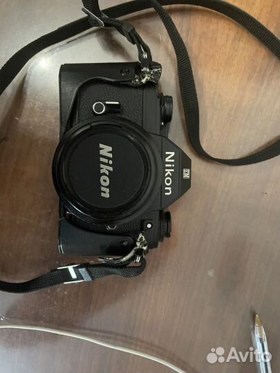 Зеркальный фотоаппарат nikon em