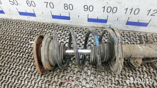 Стойка передняя правая toyota corolla E12 (BDN08N5