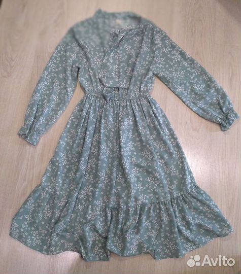 Платья,42