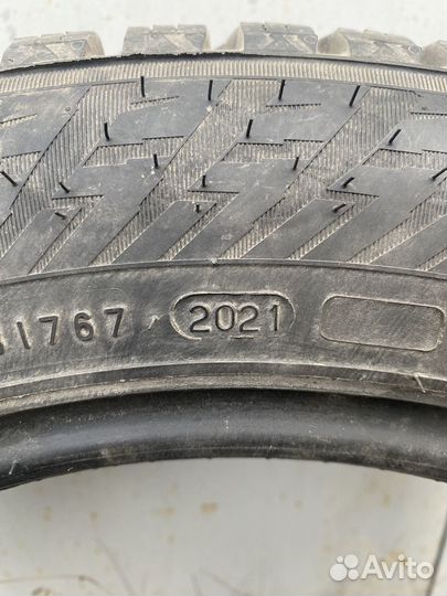 Nokian Tyres Hakkapeliitta 10p 215/55 R17 98T