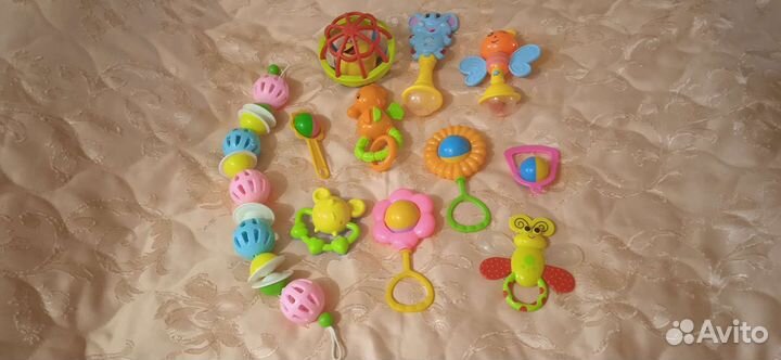 Игрушки погремушки