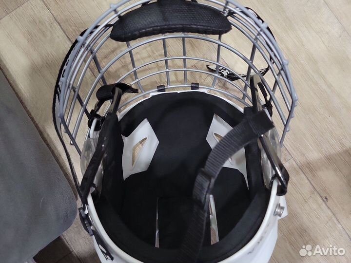 Шлем хоккейный с маской