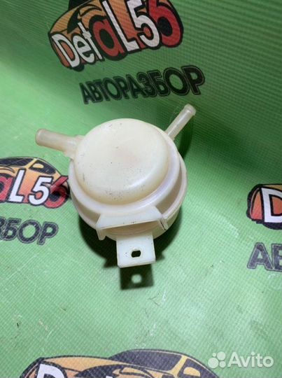 Бачок гур Kia Rio 1