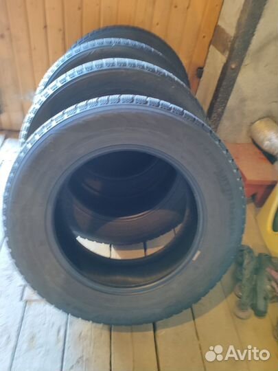 Nokian Tyres Hakkapeliitta 7 SUV 235/65 R17