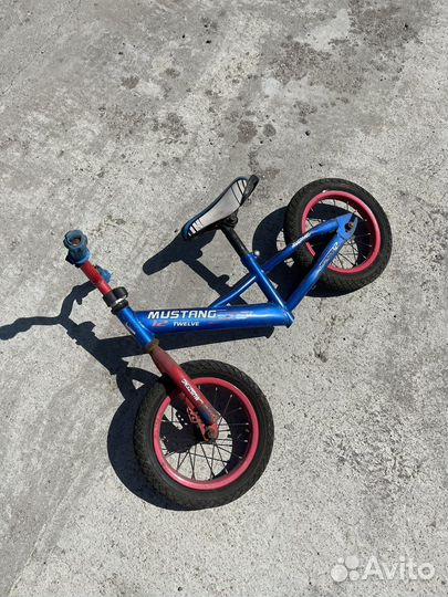 Беговел 12 дюймов