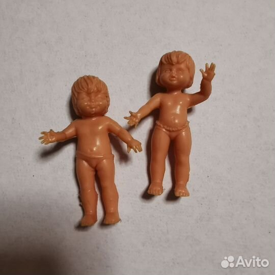 Микро пупсы из киндеров начала 90-х годов
