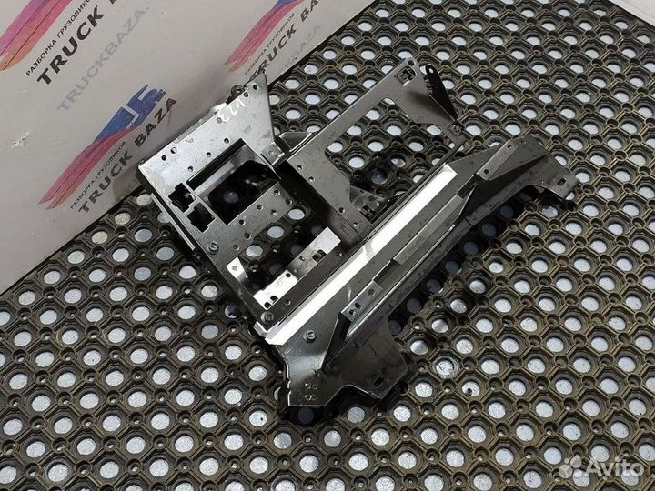 Кронштейн блока предохранителей Volvo FH