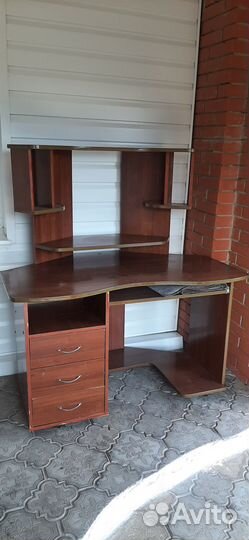 Компьютерный стол