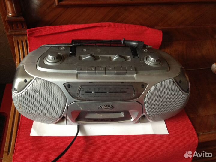 Магнитола, радио, муз. центр б/у
