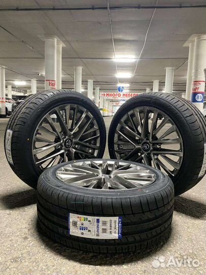 Колеса в сборе на Toyota Camry R18