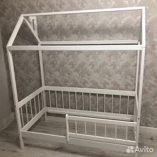 Кровать домик дерево