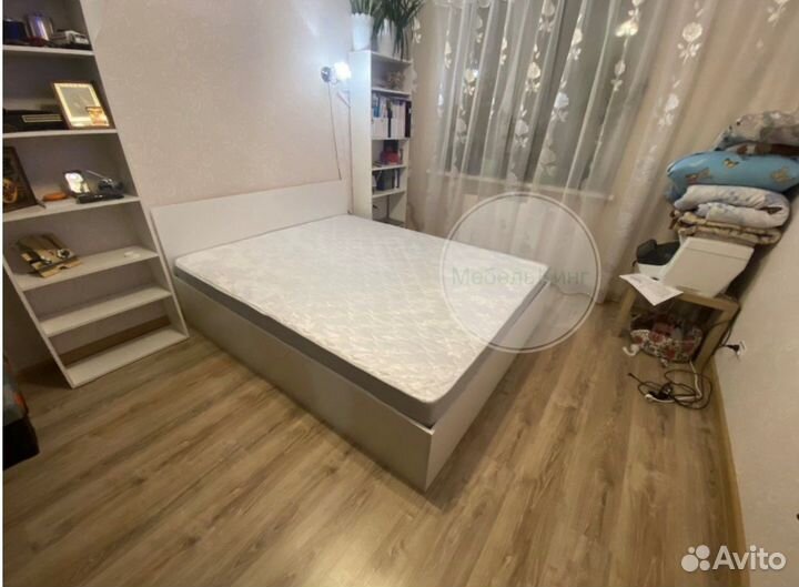 Кровать
