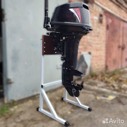 Новая стойка для подвесного лодочного мотора