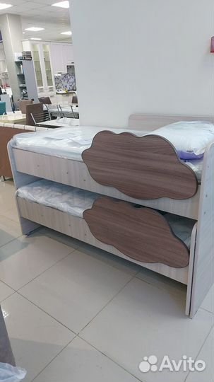 Кровать двухъярусная выкатная 